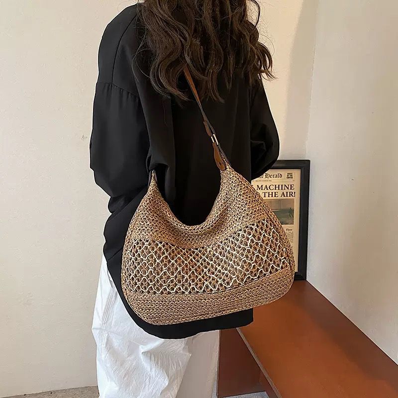 BALI Large Straw Rattan Beach Tote Bag