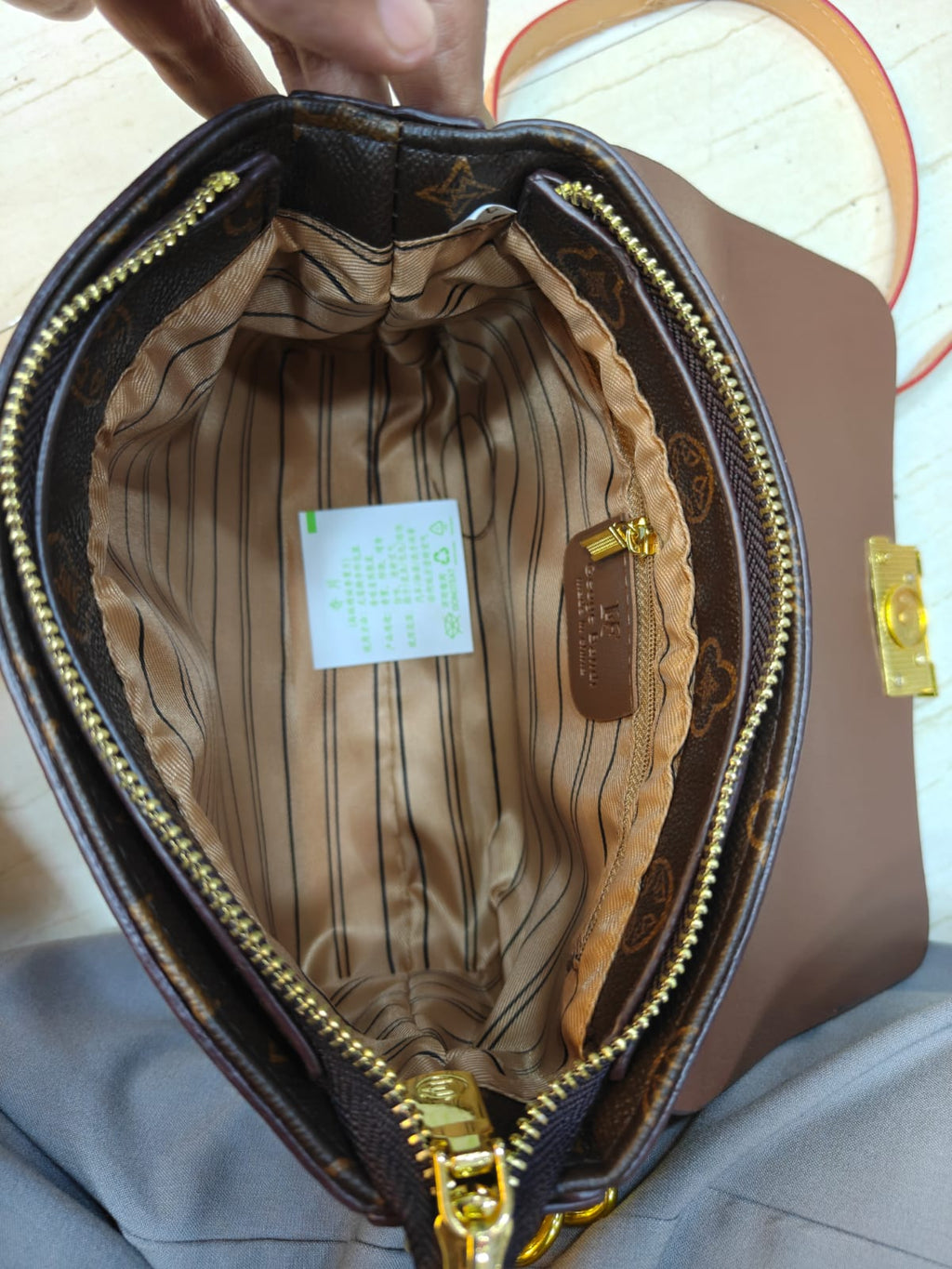 Lady Sling Bag